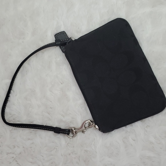 Small Black Coach Clutch Wristlet - Picture 7 of 7